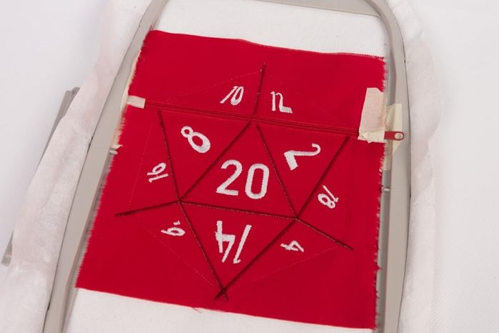 DIY D20骰子造型笔袋教程 - 刺绣机制作指南-第22张图片-趣作屋 DIY D20骰子造型笔袋教程 - 刺绣机制作指南-第22张图片-趣作屋