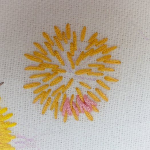 手工刺绣蒲公英花朵教程｜初学者也能掌握的刺绣技巧-第8张图片-趣作屋