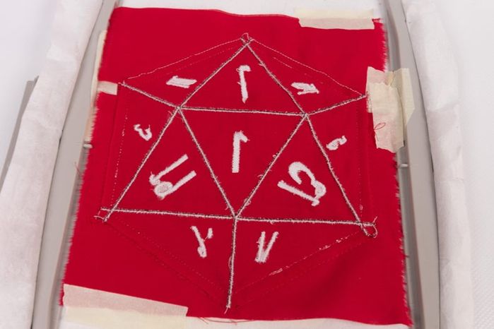 DIY D20骰子造型笔袋教程 - 刺绣机制作指南-第28张图片-趣作屋 DIY D20骰子造型笔袋教程 - 刺绣机制作指南-第28张图片-趣作屋