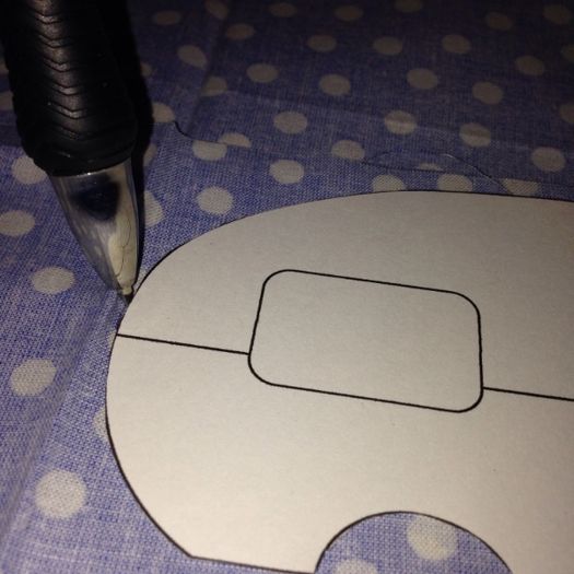 零基础刺绣指南:如何制作复古露营车布艺作品-第5张图片-趣作屋 零基础刺绣指南:如何制作复古露营车布艺作品-第5张图片-趣作屋