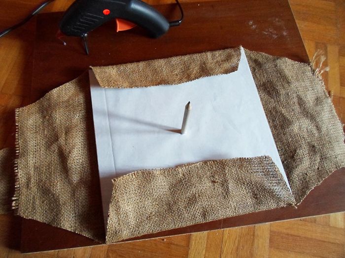 复古麻布手工刺绣挂钟制作教程-第27张图片-趣作屋 复古麻布手工刺绣挂钟制作教程-第27张图片-趣作屋