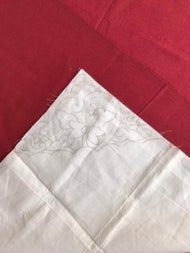 复古手帕手工刺绣教程:打造精美镂空网布手帕-第6张图片-趣作屋 复古手帕手工刺绣教程:打造精美镂空网布手帕-第6张图片-趣作屋