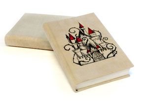 复古刺绣书制作教程:打造个性化古老风格书籍-第19张图片-趣作屋 复古刺绣书制作教程:打造个性化古老风格书籍-第19张图片-趣作屋