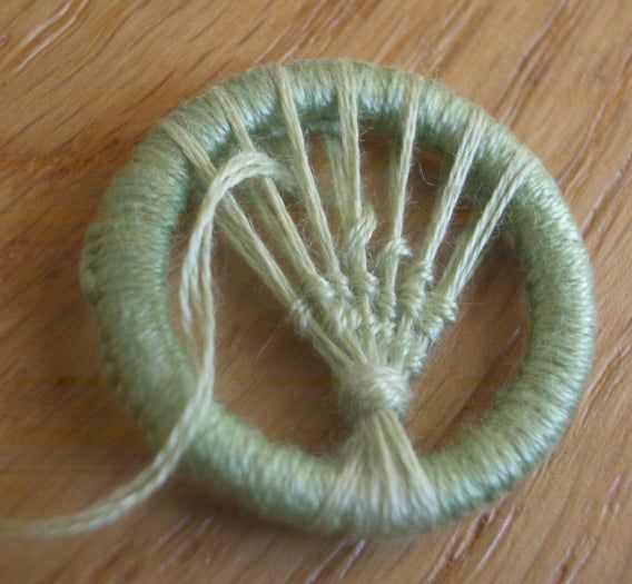 手工制作多塞特花束纽扣胸针教程-第15张图片-趣作屋