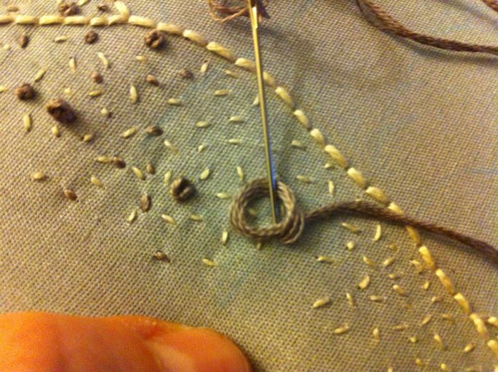 刺绣基础针法教程：轻松掌握自然图案绣法-第14张图片-趣作屋