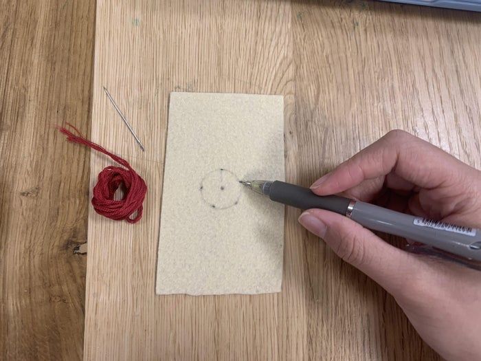 手工刺绣玫瑰教程:打造个性化装饰礼物-第4张图片-趣作屋 手工刺绣玫瑰教程:打造个性化装饰礼物-第4张图片-趣作屋