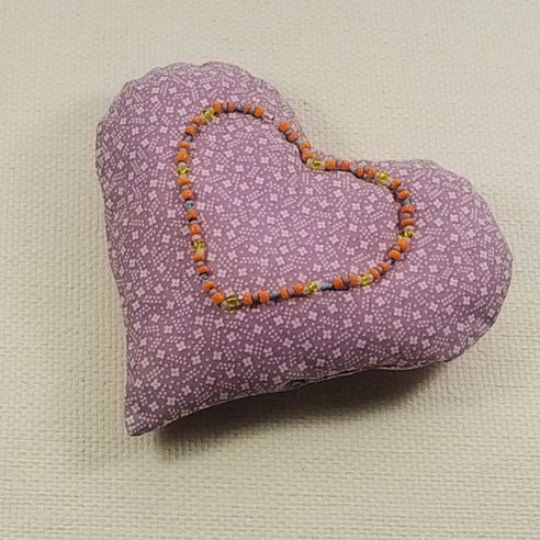 DIY刺绣心形靠垫手工教程:附图案下载与详细步骤-第18张图片-趣作屋 DIY刺绣心形靠垫手工教程:附图案下载与详细步骤-第18张图片-趣作屋