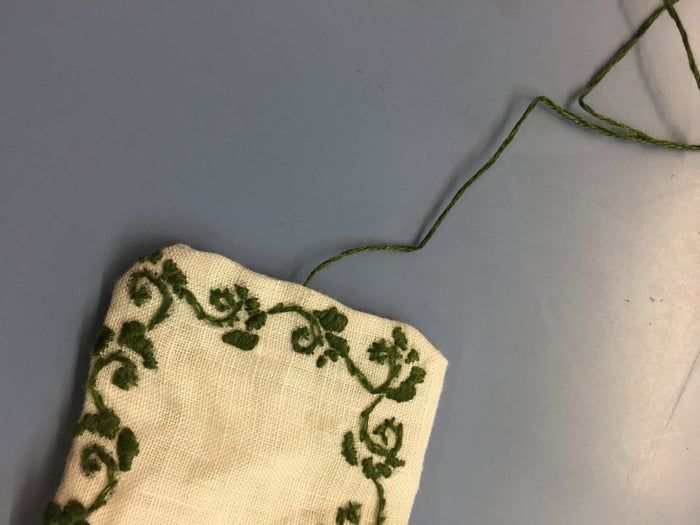 手工刺绣流苏书签制作教程-第17张图片-趣作屋 手工刺绣流苏书签制作教程-第17张图片-趣作屋