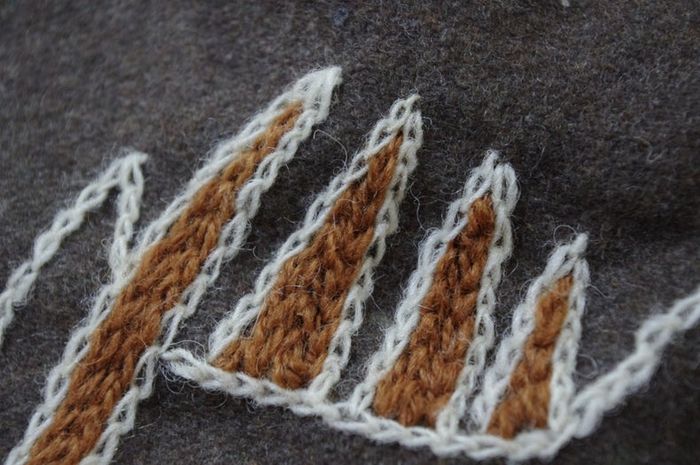 维京风格刺绣教程:手工制作奥丁神马斯莱普尼尔-第9张图片-趣作屋 维京风格刺绣教程:手工制作奥丁神马斯莱普尼尔-第9张图片-趣作屋