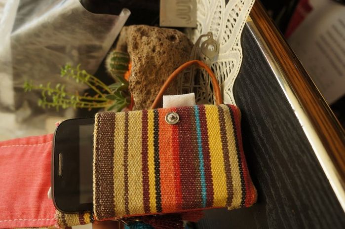 墨西哥传统风格手机包DIY教程:手工缝制与创意装饰-第21张图片-趣作屋 墨西哥传统风格手机包DIY教程:手工缝制与创意装饰-第21张图片-趣作屋