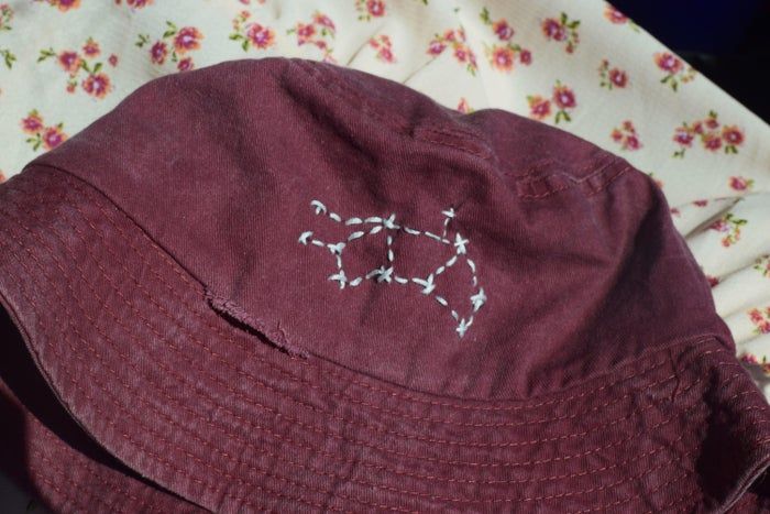 DIY渔夫帽星座刺绣教程-第1张图片-趣作屋