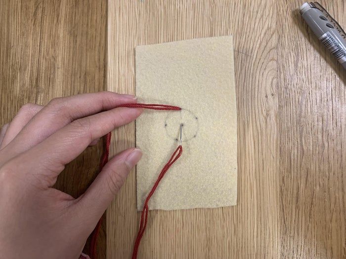 手工刺绣玫瑰教程:打造个性化装饰礼物-第8张图片-趣作屋 手工刺绣玫瑰教程:打造个性化装饰礼物-第8张图片-趣作屋