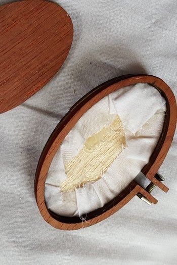 DIY迷你刺绣项链制作教程-第14张图片-趣作屋 DIY迷你刺绣项链制作教程-第14张图片-趣作屋