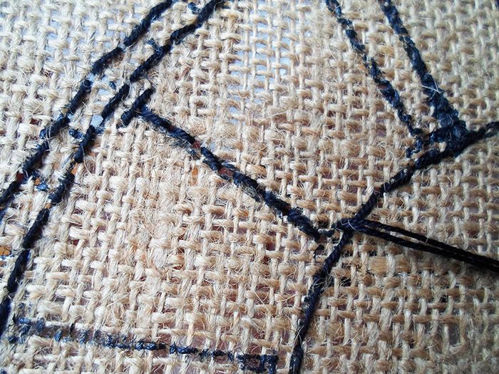 复古麻布手工刺绣挂钟制作教程-第18张图片-趣作屋 复古麻布手工刺绣挂钟制作教程-第18张图片-趣作屋