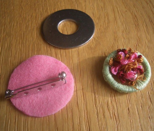 手工制作多塞特花束纽扣胸针教程-第23张图片-趣作屋