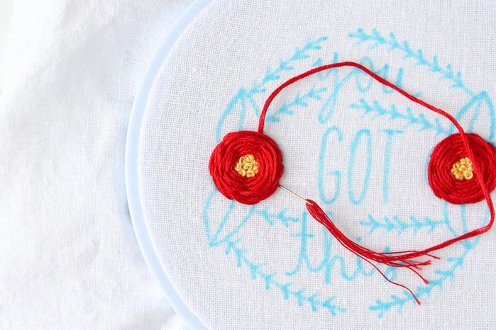 带法式结刺绣花朵制作教程-第12张图片-趣作屋