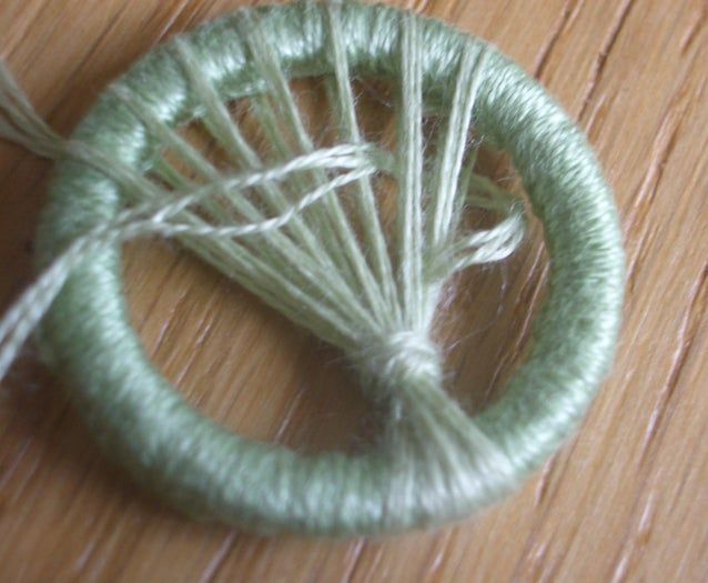 手工制作多塞特花束纽扣胸针教程-第13张图片-趣作屋