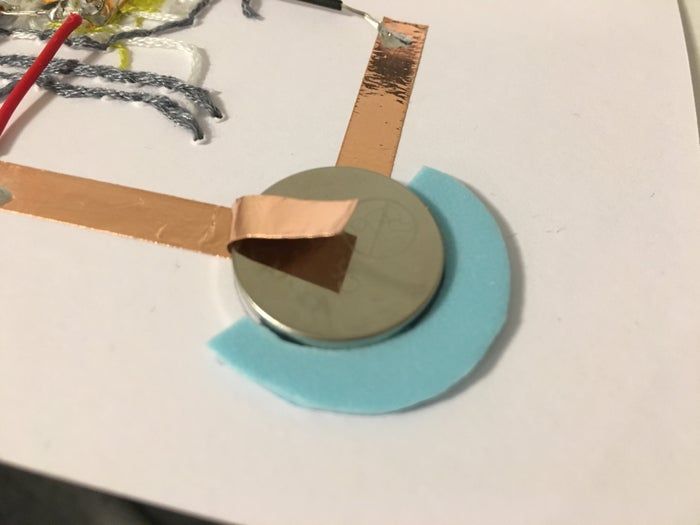 融合传统与科技：DIY会发光的十字绣卡片教程-第15张图片-趣作屋