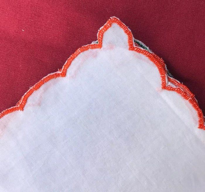 复古手帕手工刺绣教程:打造精美镂空网布手帕-第16张图片-趣作屋 复古手帕手工刺绣教程:打造精美镂空网布手帕-第16张图片-趣作屋