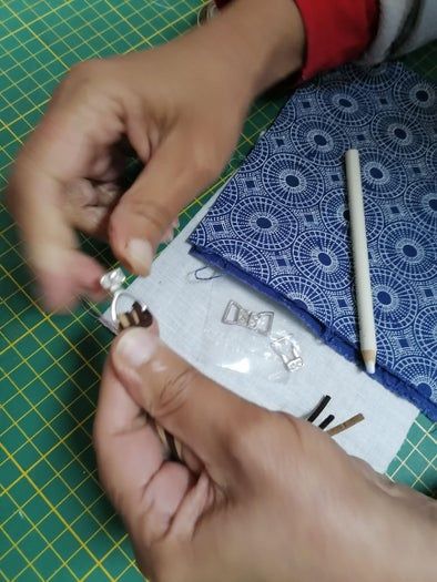 旧鞋焕新指南：低成本DIY改造教程-第20张图片-趣作屋