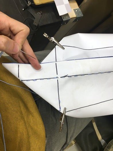 利用旧防水布制作独特背包教程-第11张图片-趣作屋