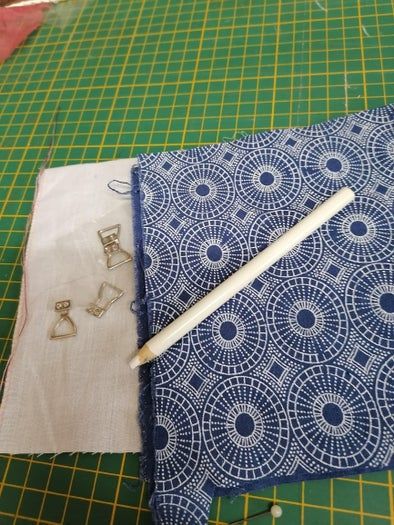 旧鞋焕新指南：低成本DIY改造教程-第3张图片-趣作屋