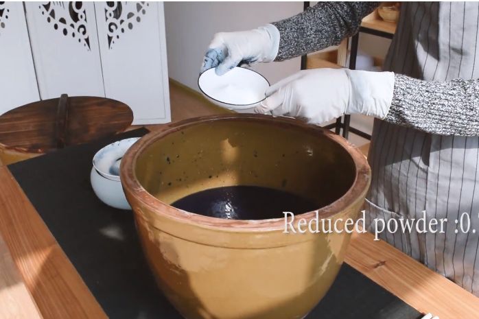 靛蓝染色DIY教程：从零开始制作个性化布料-第5张图片-趣作屋