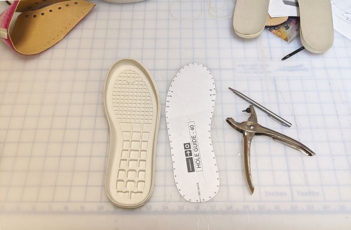 轻松DIY：从零开始制作个性化皮质运动鞋-第10张图片-趣作屋