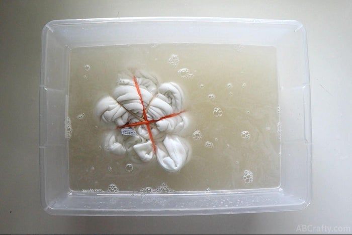 夏季必备！手把手教你扎染运动衫-第5张图片-趣作屋