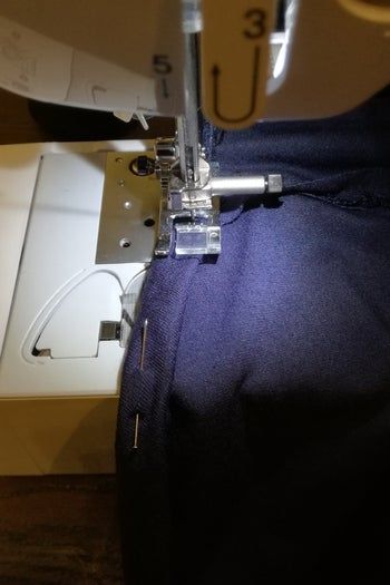 初学者指南：如何制作蕾丝前襟T恤-第18张图片-趣作屋