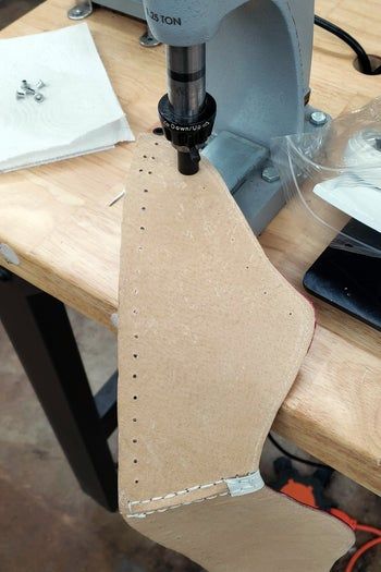轻松DIY：从零开始制作个性化皮质运动鞋-第13张图片-趣作屋