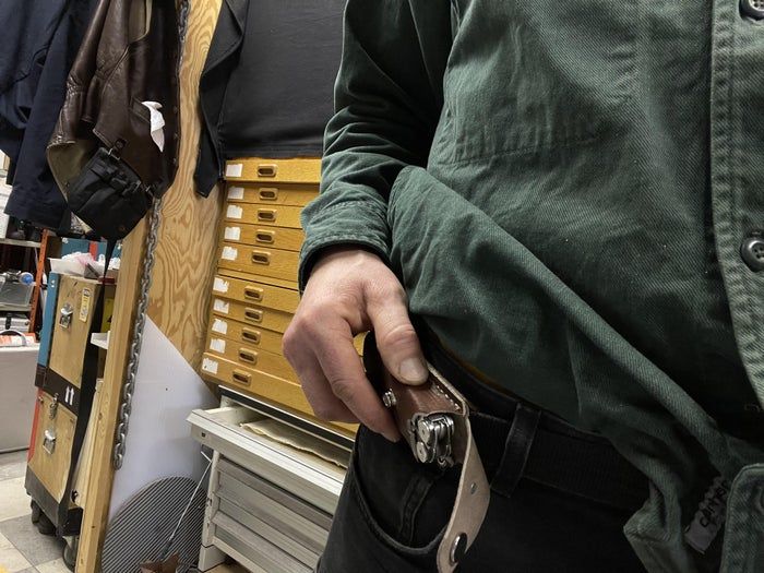 用旧材料手工制作专属工具皮套教程-第36张图片-趣作屋