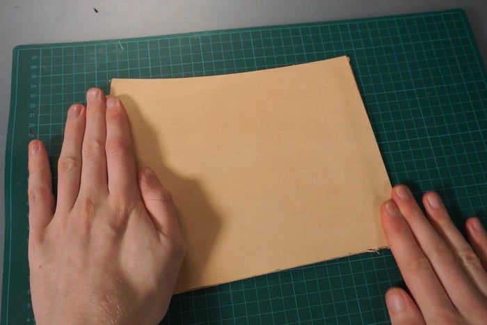 手工制作高级感皮革鼠标垫教程-第9张图片-趣作屋