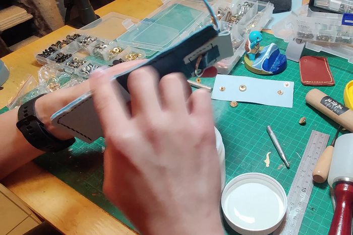 手工制作皮质眼镜收纳套教程,圣诞礼物推荐-第24张图片-趣作屋 手工制作皮质眼镜收纳套教程,圣诞礼物推荐-第24张图片-趣作屋