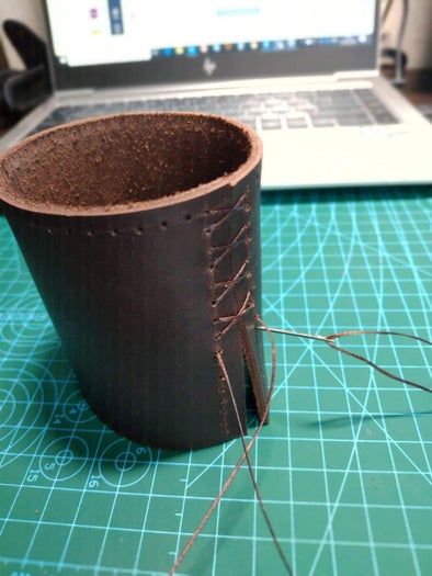 手工制作圆柱形皮革收纳套教程，简单实用的DIY方法-第9张图片-趣作屋