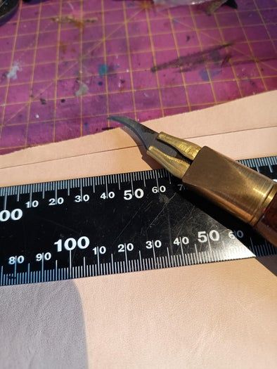 用Cricut Maker 3自制渐变皮革书签的完整教程-第9张图片-趣作屋