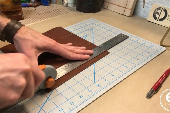 手工制作极简风皮革黄铜桌面钟教程-第13张图片-趣作屋