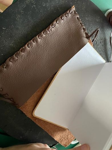 超简单手工皮革笔记本制作教程，环保又个性！-第15张图片-趣作屋
