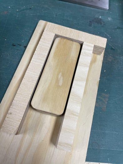 用旧材料手工制作专属工具皮套教程-第10张图片-趣作屋