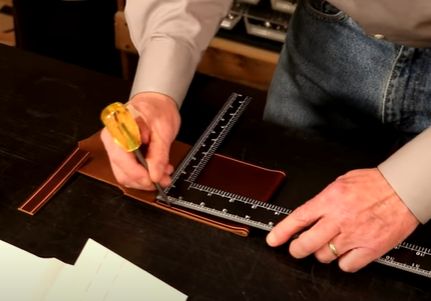 新手必看！翻盖小包手工皮具制作教程-第19张图片-趣作屋