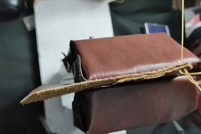 手工制作极简翻盖皮钱包教程-第13张图片-趣作屋