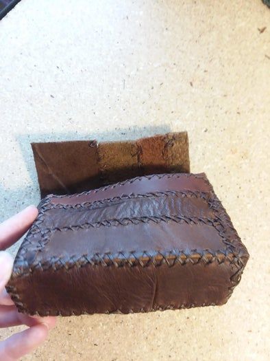 用边角皮料手工制作个性皮带挂包的详细教程-第14张图片-趣作屋