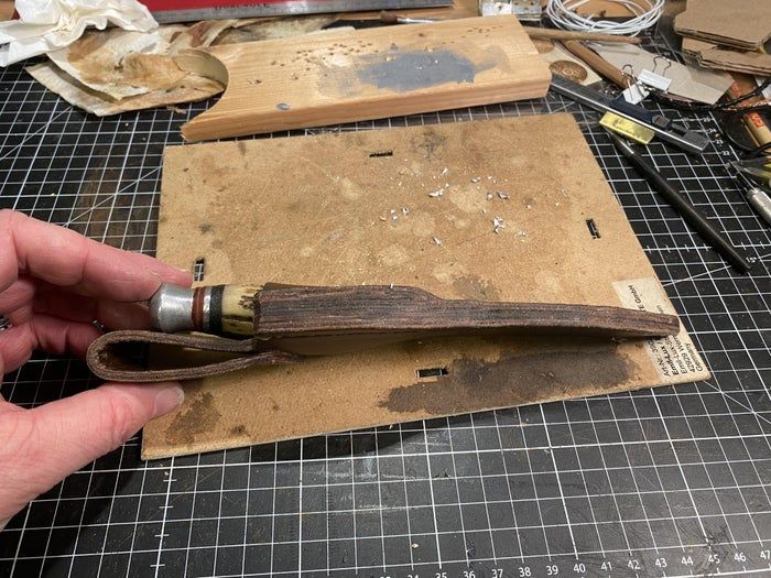 手工制作复古皮革刀鞘教程：从设计到缝合的完整指南-第3张图片-趣作屋