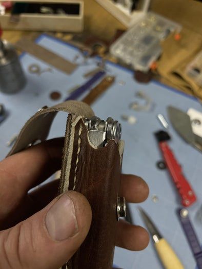 用旧材料手工制作专属工具皮套教程-第37张图片-趣作屋