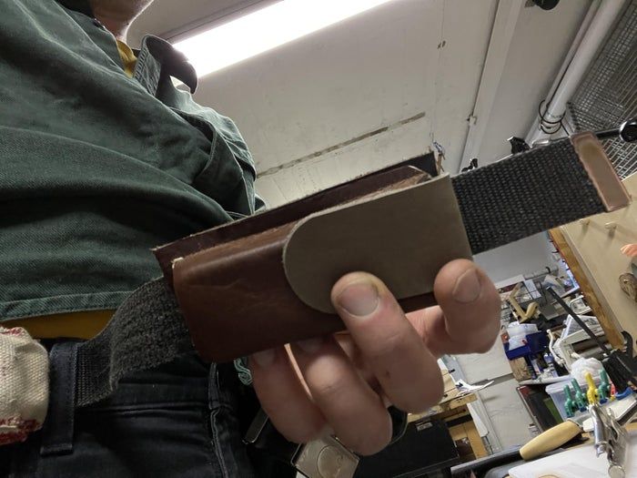 用旧材料手工制作专属工具皮套教程-第23张图片-趣作屋