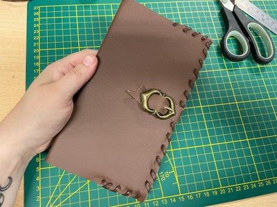 超简单手工皮革笔记本制作教程，环保又个性！-第29张图片-趣作屋