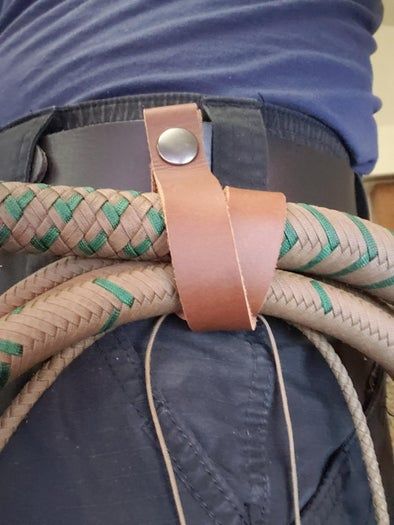 手工制作实用鞭套教程，轻松携带你的鞭子-第5张图片-趣作屋