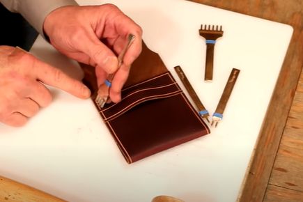 新手必看！翻盖小包手工皮具制作教程-第22张图片-趣作屋