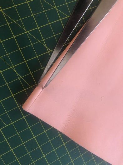 零基础也能做！手工皮包DIY教程，轻松打造个性包包-第15张图片-趣作屋