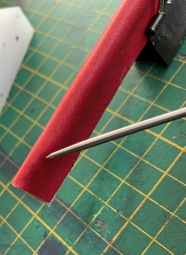 用皮革边角料DIY可调节手链教程-第8张图片-趣作屋